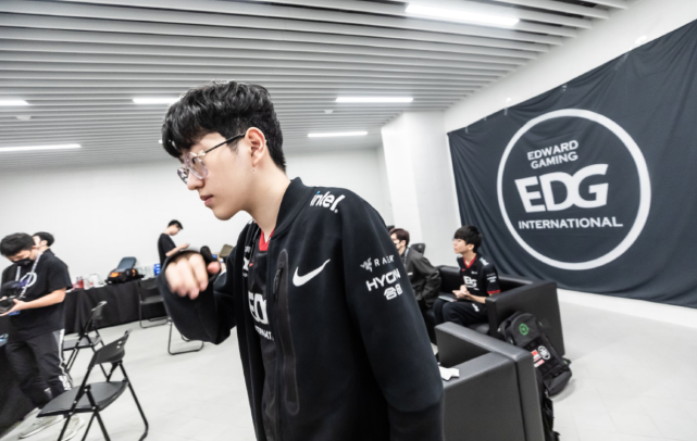 可以在商界 可以在商界