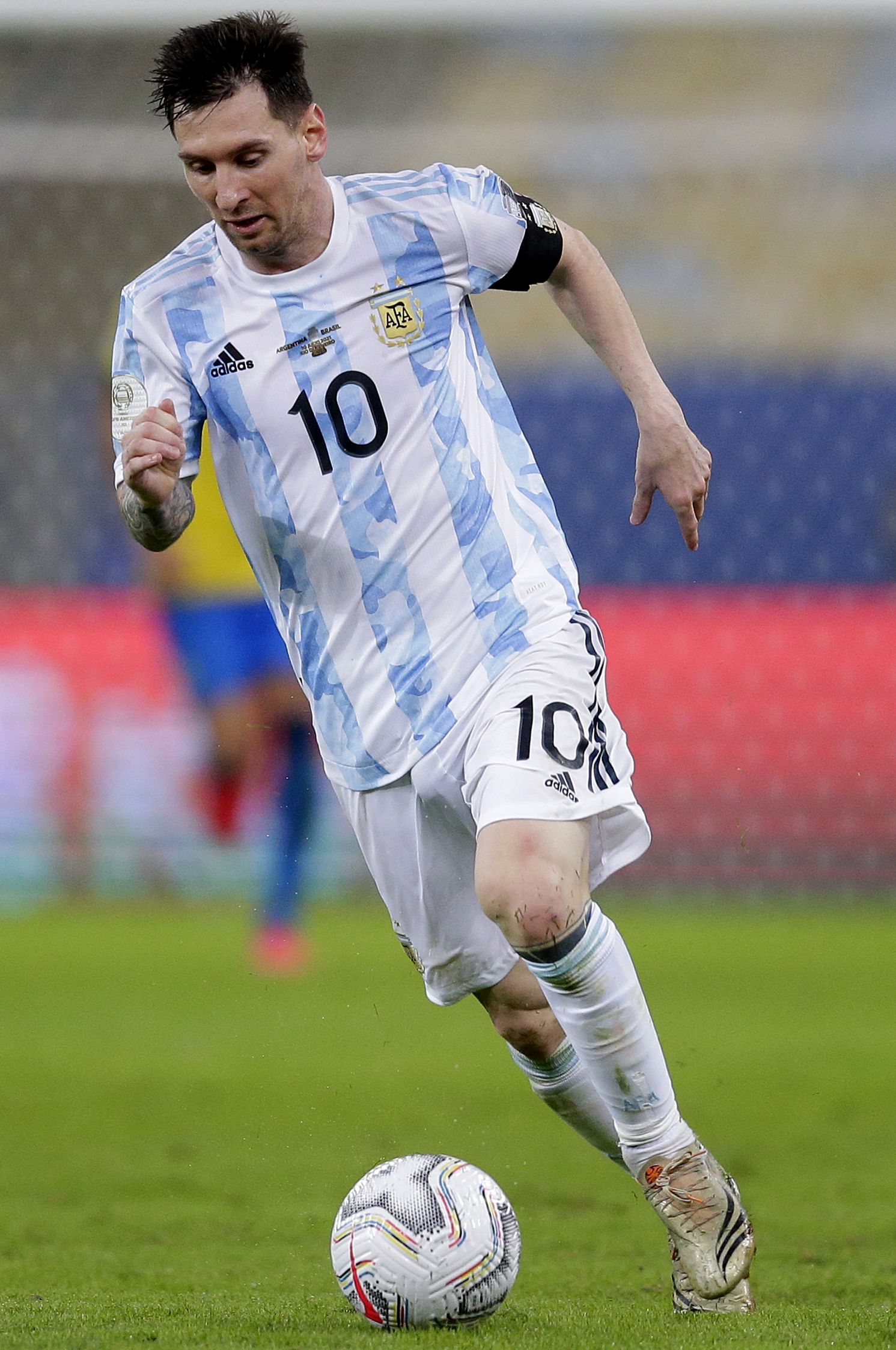 她是未来的 她是未来的