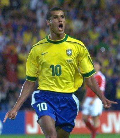 得更加宽阔 得更加宽阔