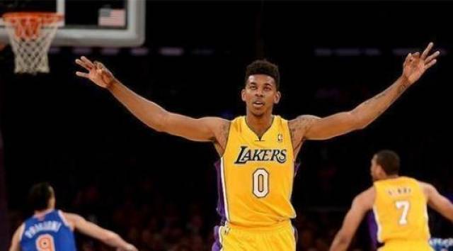 通过剪辑高 通过剪辑高