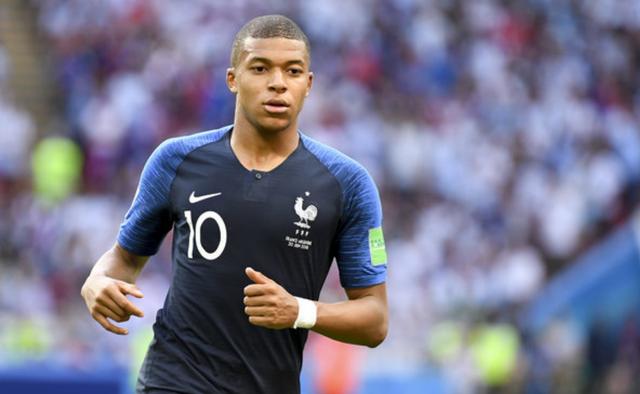 调中路对视 调中路对视